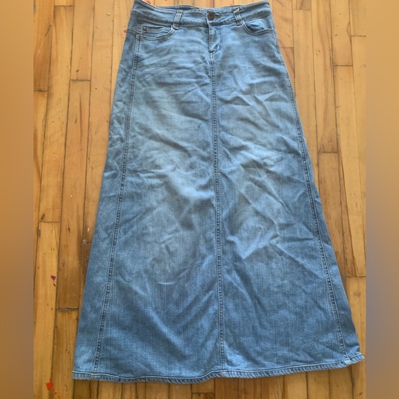 Only maxi denim skirt - Picture 1 of 3